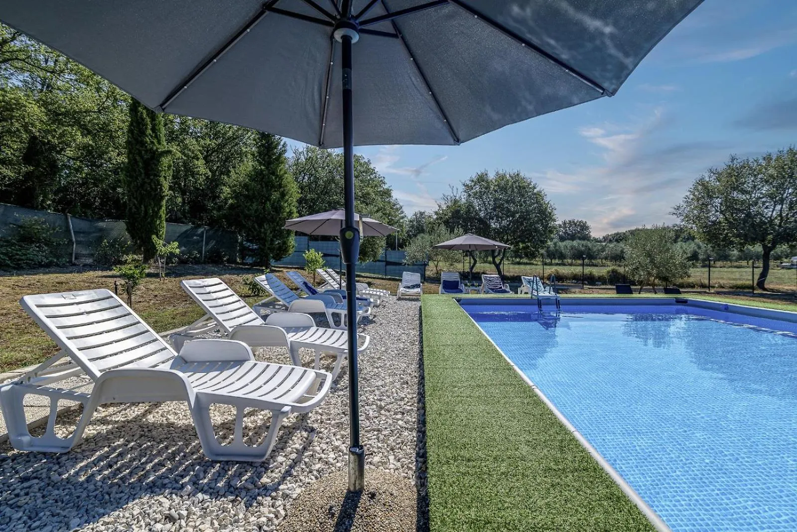 Apartment In Medulin With Terrace, Air Conditioning, W-Lan, Washing Machine 5158-2 Croatia